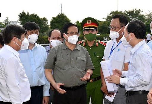 Loạt bài: Bản lĩnh trong đại dịch: <br> Bài 2: “Có cứng mới đứng được đầu gió” (27/10/2021)